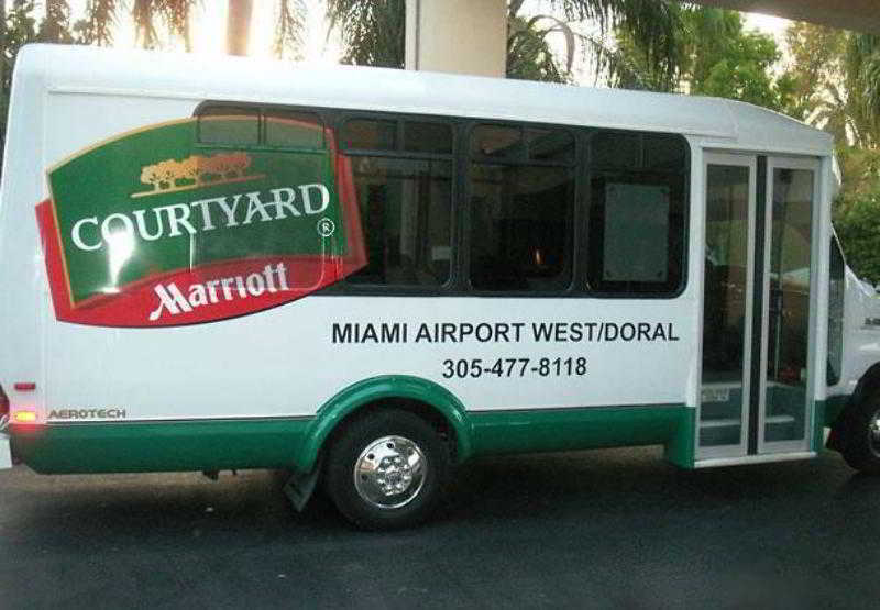 迈阿密Courtyard Airport West Doral酒店