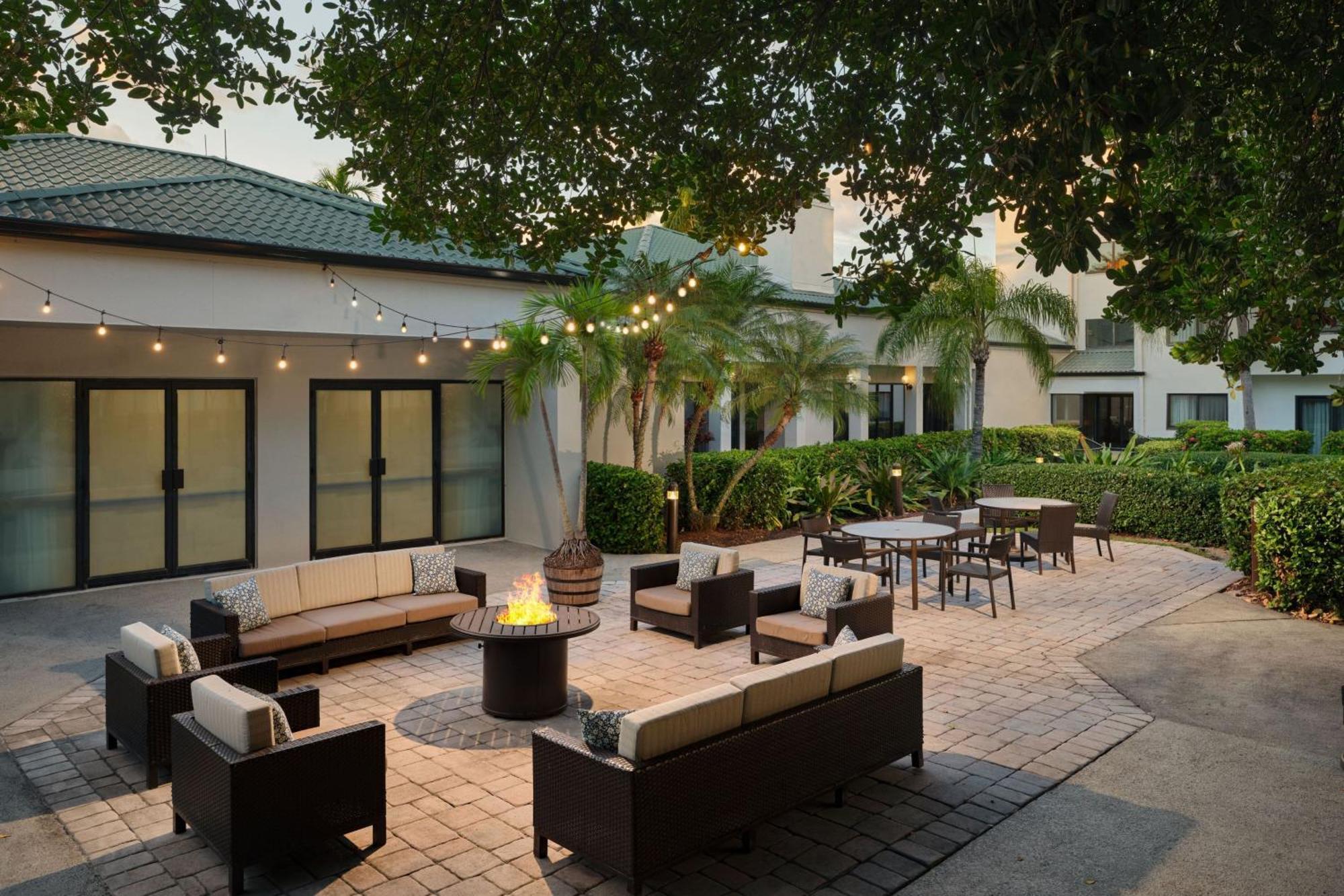 迈阿密Doral West Courtyard Airport酒店