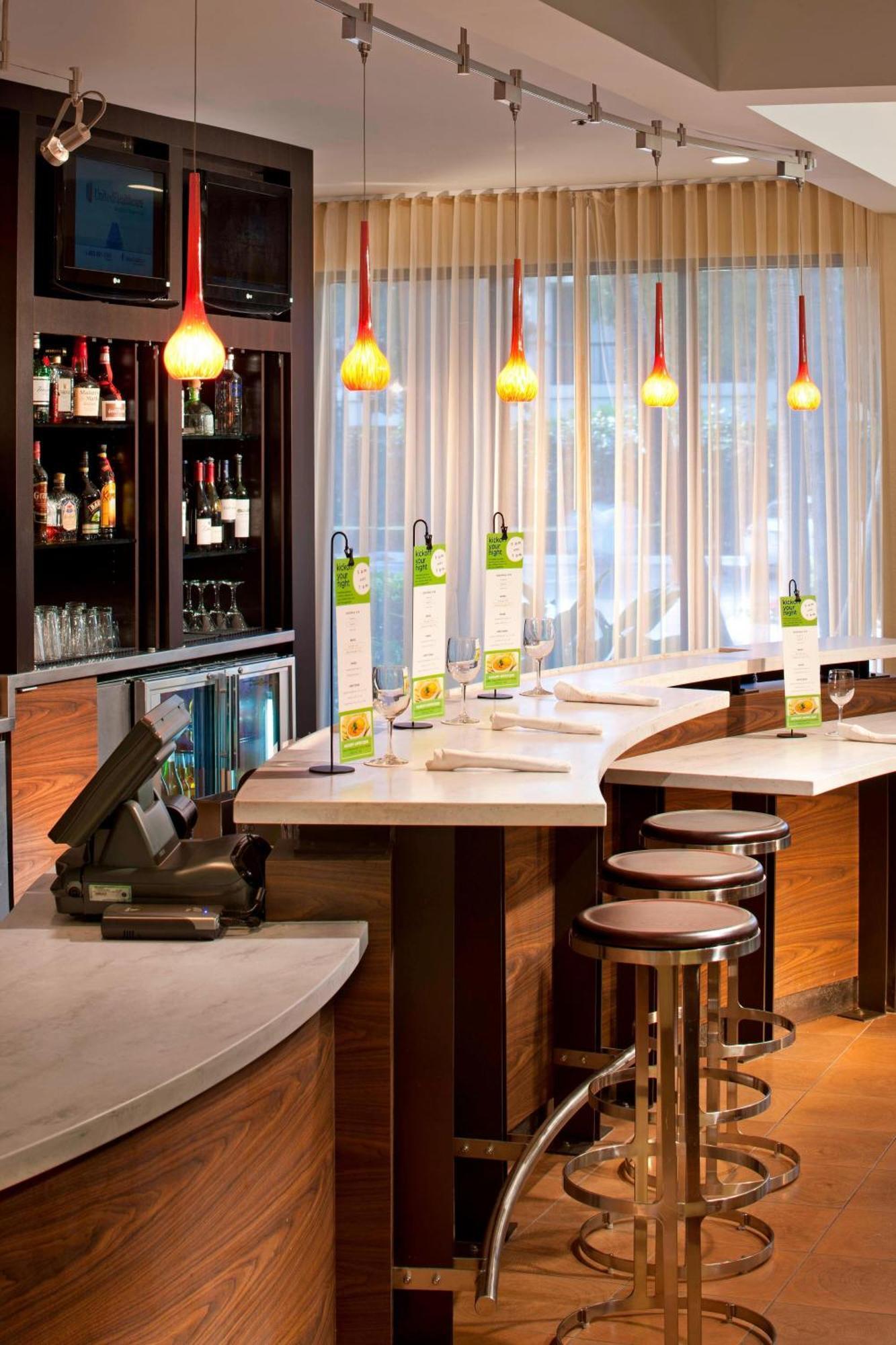 迈阿密Courtyard Airport West Doral酒店