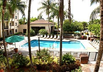 西多拉尔Courtyard Airport West Doral 3*迈阿密